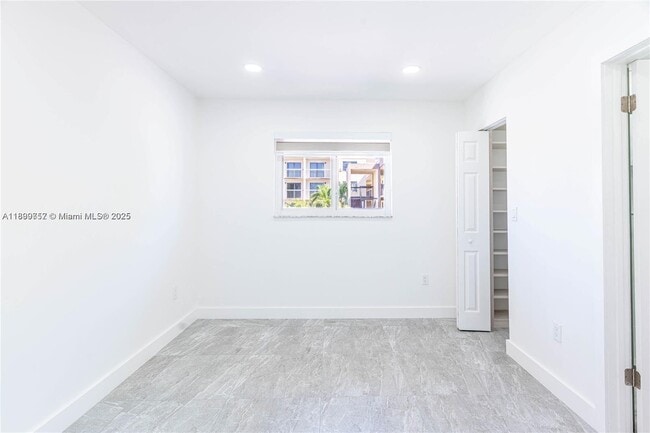 Building Photo - 13900 SW 65th Terrace