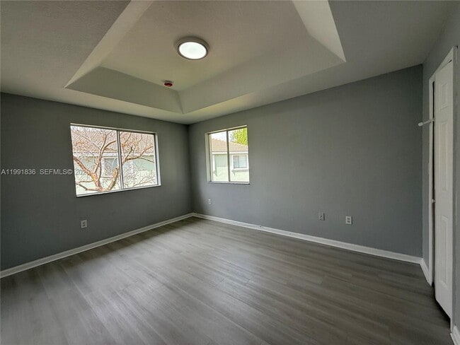 Building Photo - 1586 SE 27th Ct