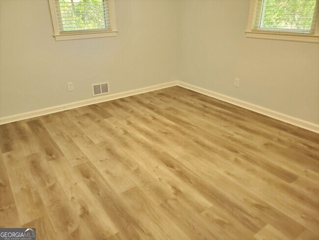 Building Photo - 4867 Flint Hill Rd SW