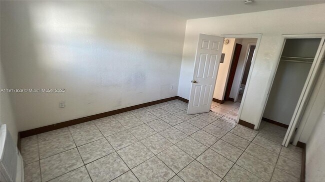 Building Photo - 1995 NE 167th St