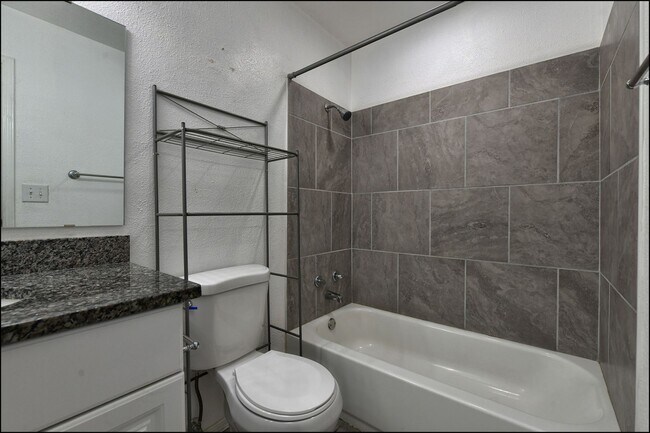 Building Photo - Pending