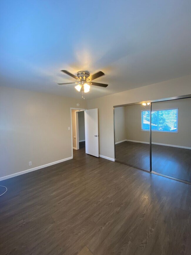 Building Photo - East Village One bedroom *Move-In Special*