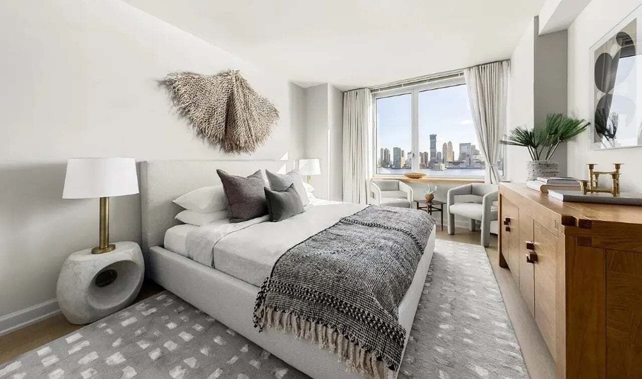 Building Photo - 41 Chambers St