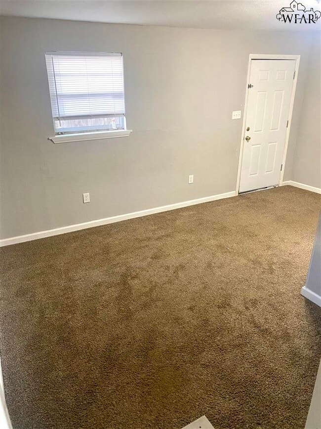 Building Photo - 4404 Cunningham Dr