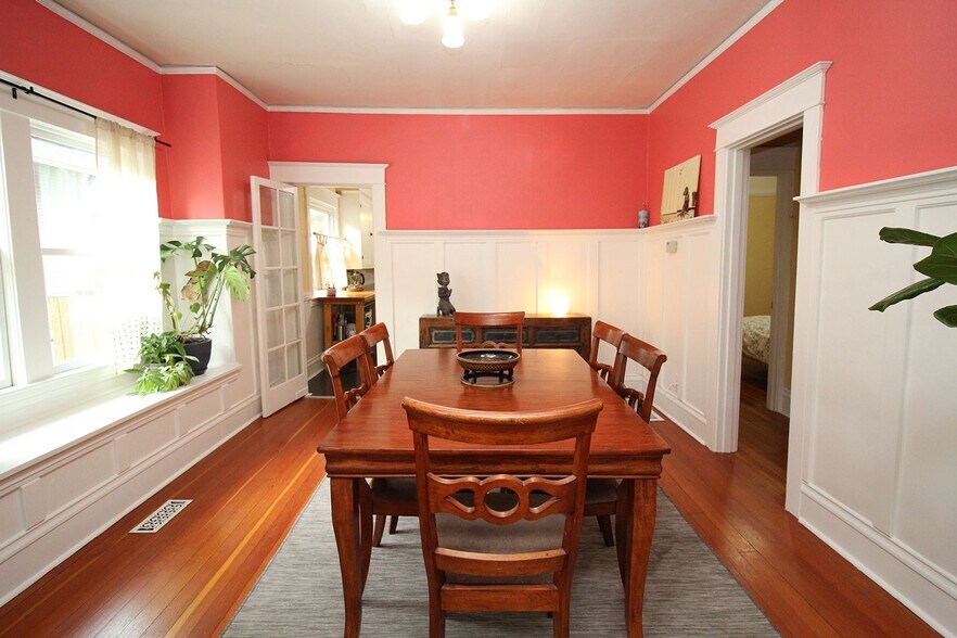 Building Photo - 5035 NE 12th Ave