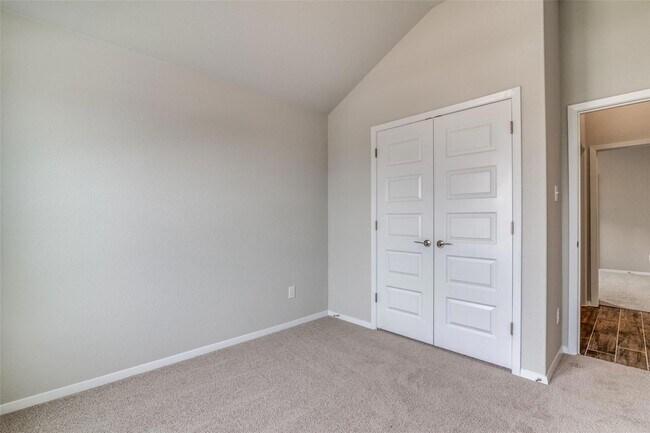 Building Photo - 140 Shugart St