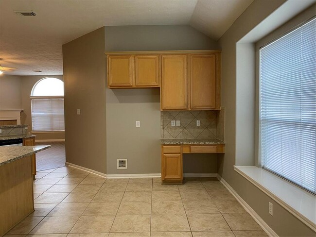 Building Photo - 18215 Linden Forest Ln