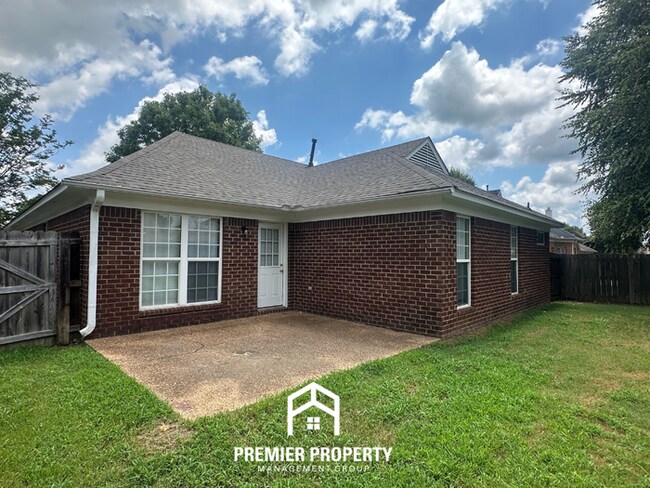 Building Photo - Stunning 3BR/2BA Arlington Home with Vaulted Ceilings, Luxury Bath & 2-Car Garage!