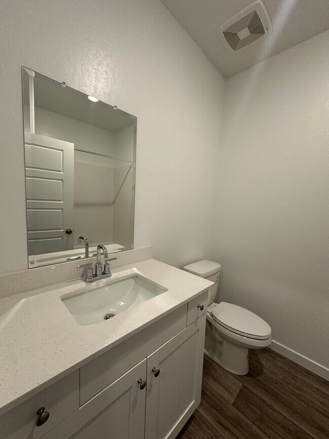 Building Photo - Newly built Lennar home Available Now!