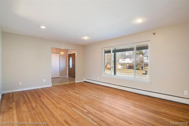 Building Photo - 14377 Cranston St