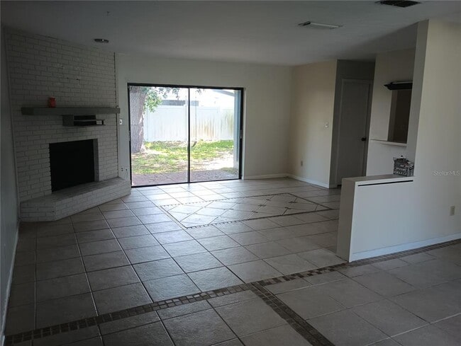 Building Photo - 4701 Country Hills Dr