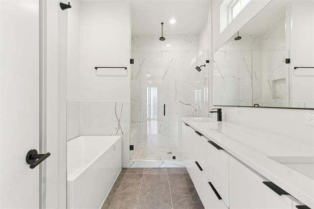 Building Photo - 4119 Munger Ave