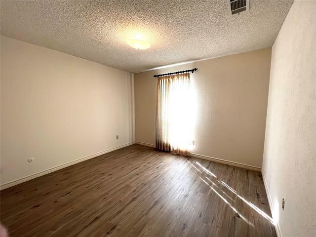 Building Photo - 1501 Willow Crest Dr