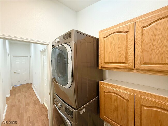 Building Photo - 1721 S Blagg Rd