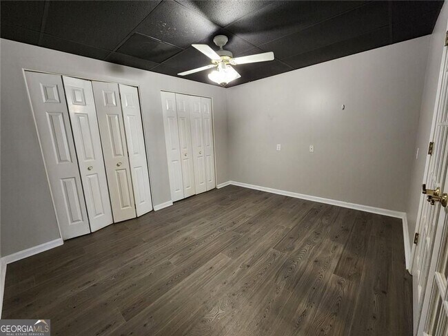 Building Photo - 2785 Shoemaker Ln