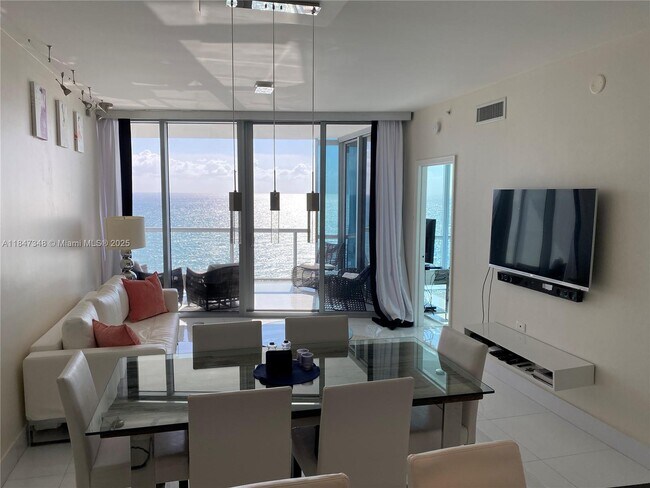 Building Photo - 17121 Collins Ave