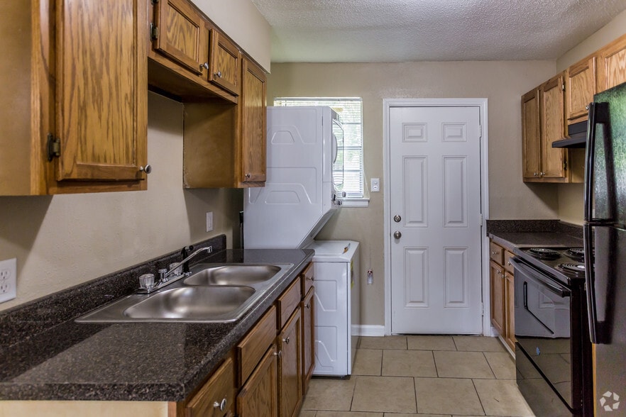 Interior Photo - Graceland Flats