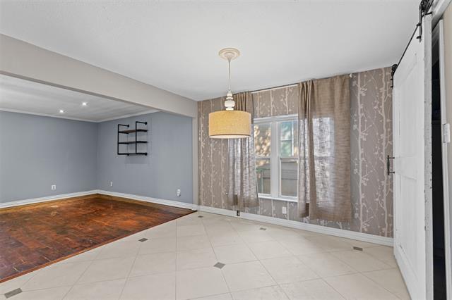 Building Photo - 2117 W Lotus Ave