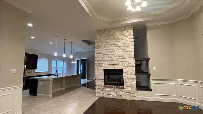 Building Photo - 6201 Morganite Ln