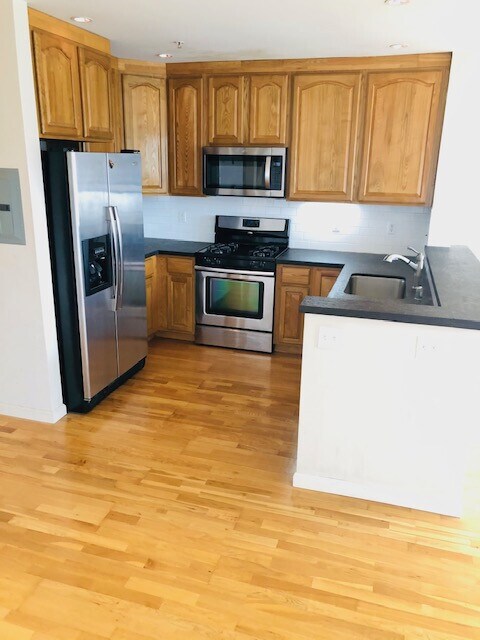 Building Photo - San Pablo