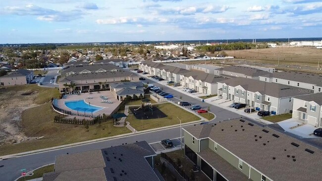 Building Photo - 1635 Thicket Ave