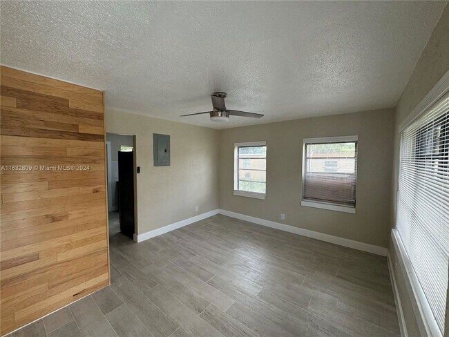 Building Photo - 5708 NW 11th Ave