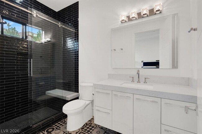 Building Photo - 20 Pebble Hills Ct