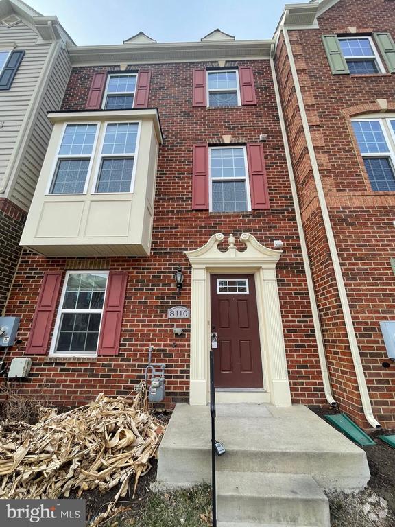 Building Photo - 8110 S Channel Dr