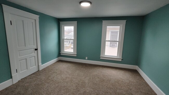 Building Photo - 1227 Maysville Ave