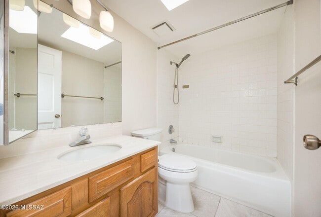 Building Photo - 2284 W Paseo Cielo
