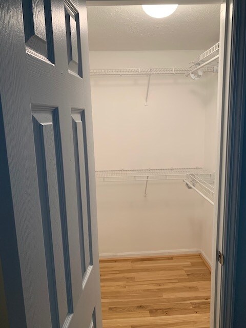 Main Bedroom W.I.C - 7600 Portadown Ct