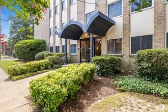Building Photo - Quiet Norfolk Condo – Utilities & Parking ...