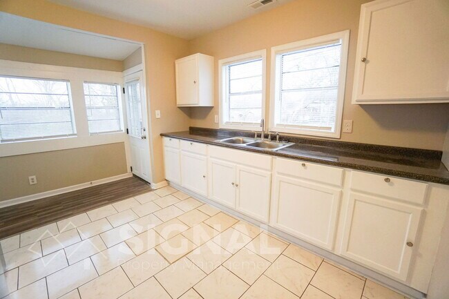 Building Photo - 1932 Portage Ave