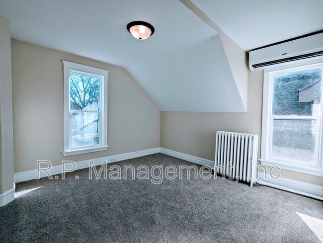 Building Photo - 3620 Pillsbury Ave