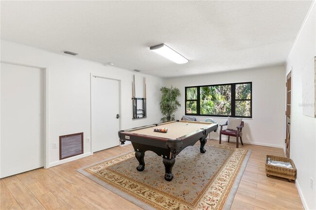 Building Photo - 804 Pennsylvania Way