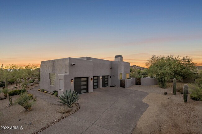 Building Photo - 10448 E Skinner Dr