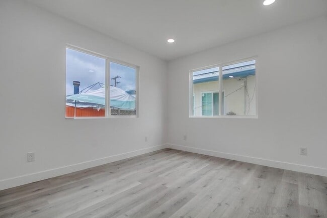 Building Photo - 6325 Newsome Dr