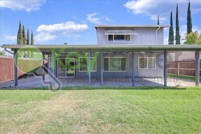 Building Photo - 7005 Woodside Dr