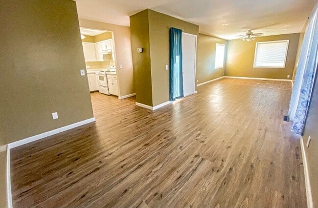 Building Photo - Italian Estates Property Management