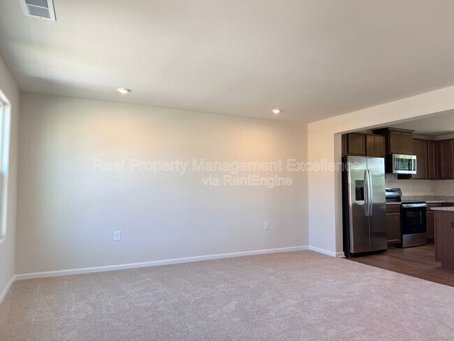 Building Photo - 372 Grand Silo Rd