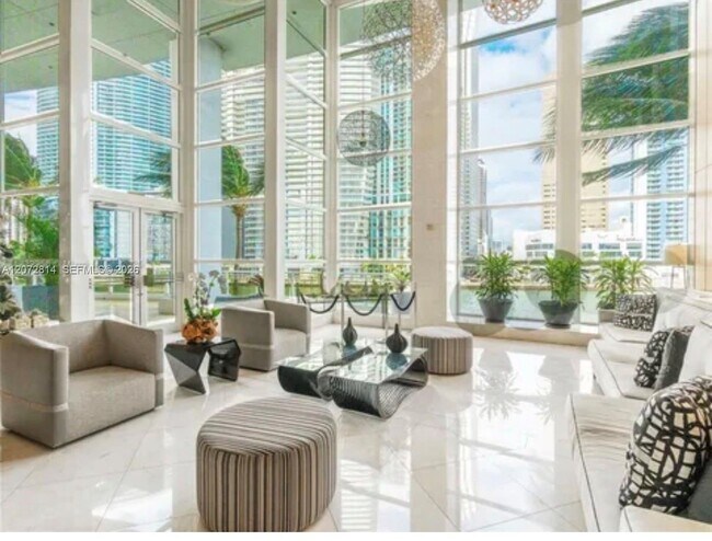 Building Photo - 901 Brickell Key Blvd