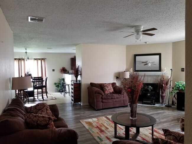 Building Photo - 8103 Zephyr Ct