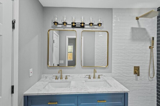 Building Photo - 102 East St