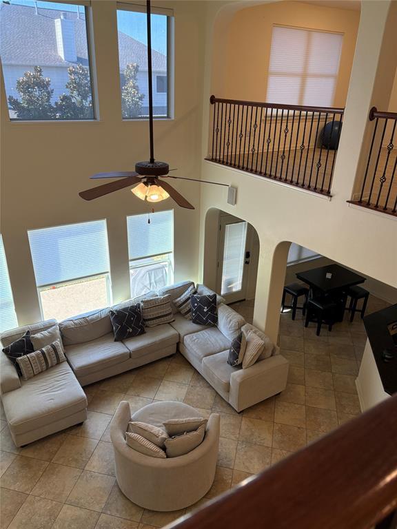 Building Photo - 705 Green Vista Ct