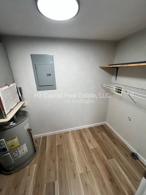 Building Photo - 130 Brookview Dr