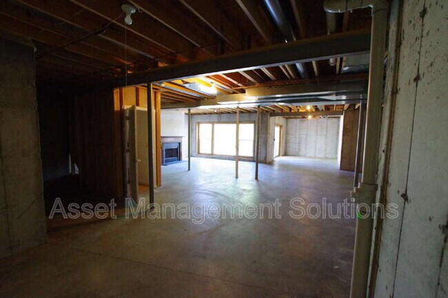 Building Photo - 119 Carlton Point Dr