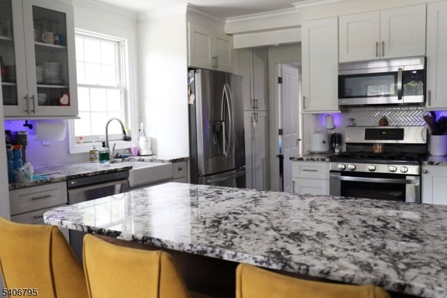 Building Photo - 96 Mill Rd