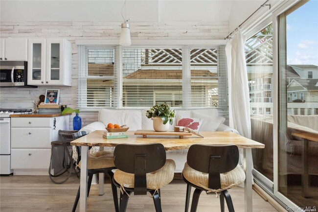 Building Photo - 26 Illinois Ave