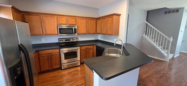 Building Photo - 1547 Cass Lake Rd