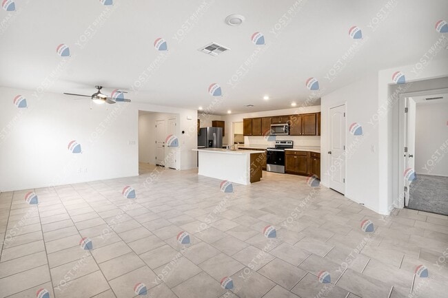 Building Photo - Gorgeous home- $500 off the 1st months rent